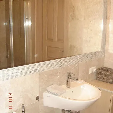 Apartament Wild Rose Apartman *